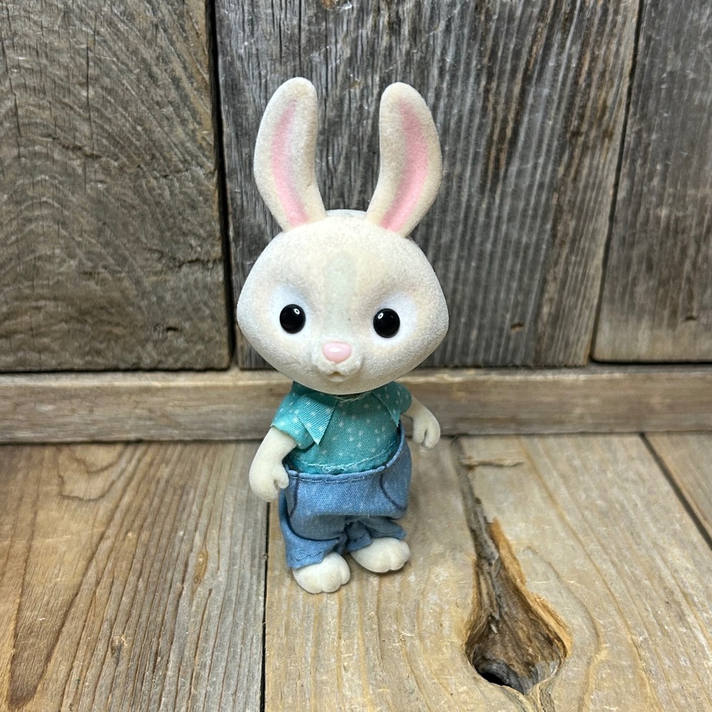 Honey Bee Acres The McScampers Bunny Figure Milo